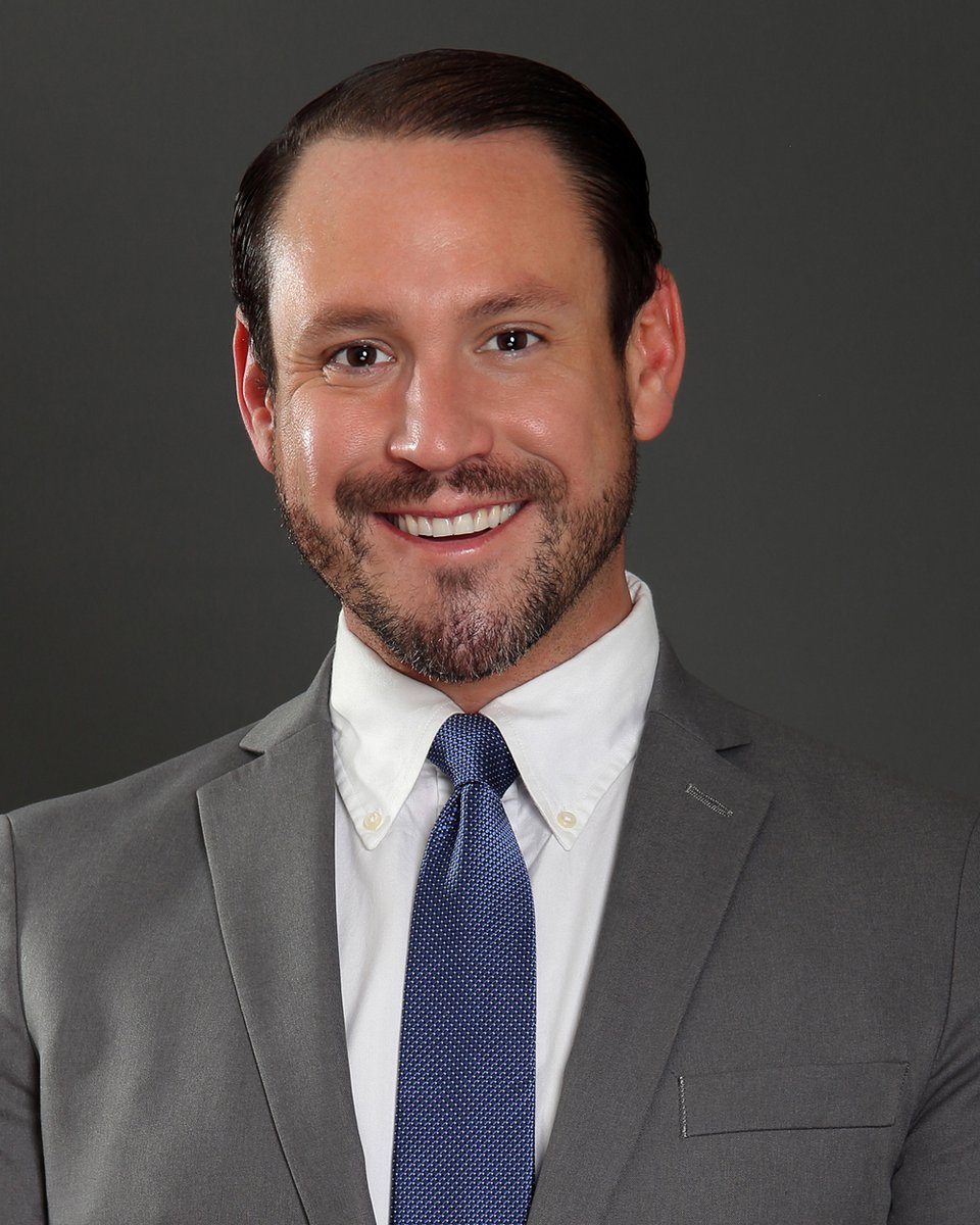 ElPasoChildrens's tweet photo. Native El Pasoan, Daniel Veale named Director of Marketing for the El Paso Children's Hospital: 

“We are pleased to bring Daniel on board. He and his team play an integral role in keeping EPCH connected with the public, ” said Cindy Stout, CEO of EPCH.

https://t.co/RV76b1F4Fu https://t.co/hiGsBgywoc