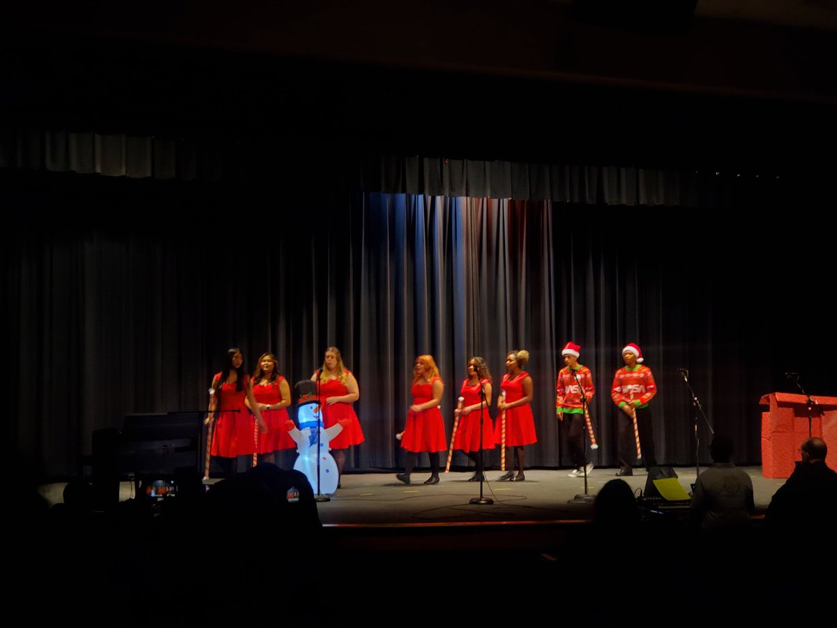 QuadriniBrooke's tweet photo. @LHSintheNews The @la_choir put on a fabulous show tonight. So proud of our students!! ❤🎄 https://t.co/2g0t98Rzdw