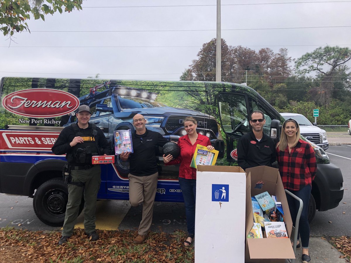 jlkrapfl's tweet photo. Thank you Ferman Jeep of New Port Richey for bringing us 50 toys to give to our students.  We appreciate you! https://t.co/1wMPVJVcRg