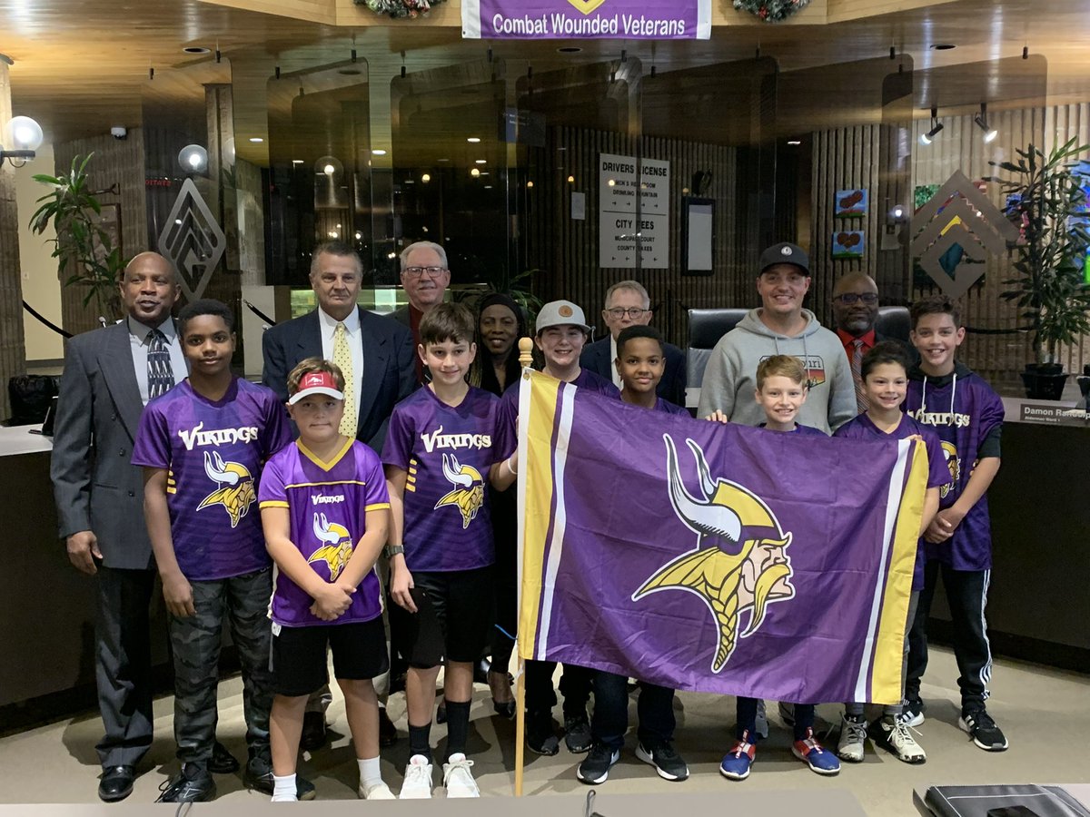 CityofGrandview's tweet photo. Lots of good things to talk about tonight at the Board of Aldermen session! Congrats to JM Fahey Construction for doing business for 50 years, Flag Football Champs Grandview Vikings and all of our amazing Citizens Academy “graduates.” #grandview #buildingtomorrowscommunity https://t.co/QP3cOSRVx8