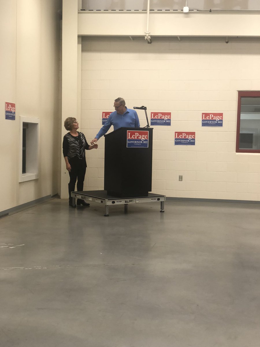 RyanLyford1's tweet photo. Nice night at a private event for the next Governor of Maine @PaulLePage2022 . #he’sback #fjanetmills  #takeourstateback https://t.co/RUlg6Hy3Cx