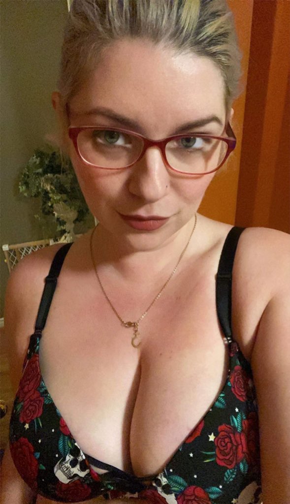 Kate Bullock (she/her) Manic Gorgon Dream Girl tweet media