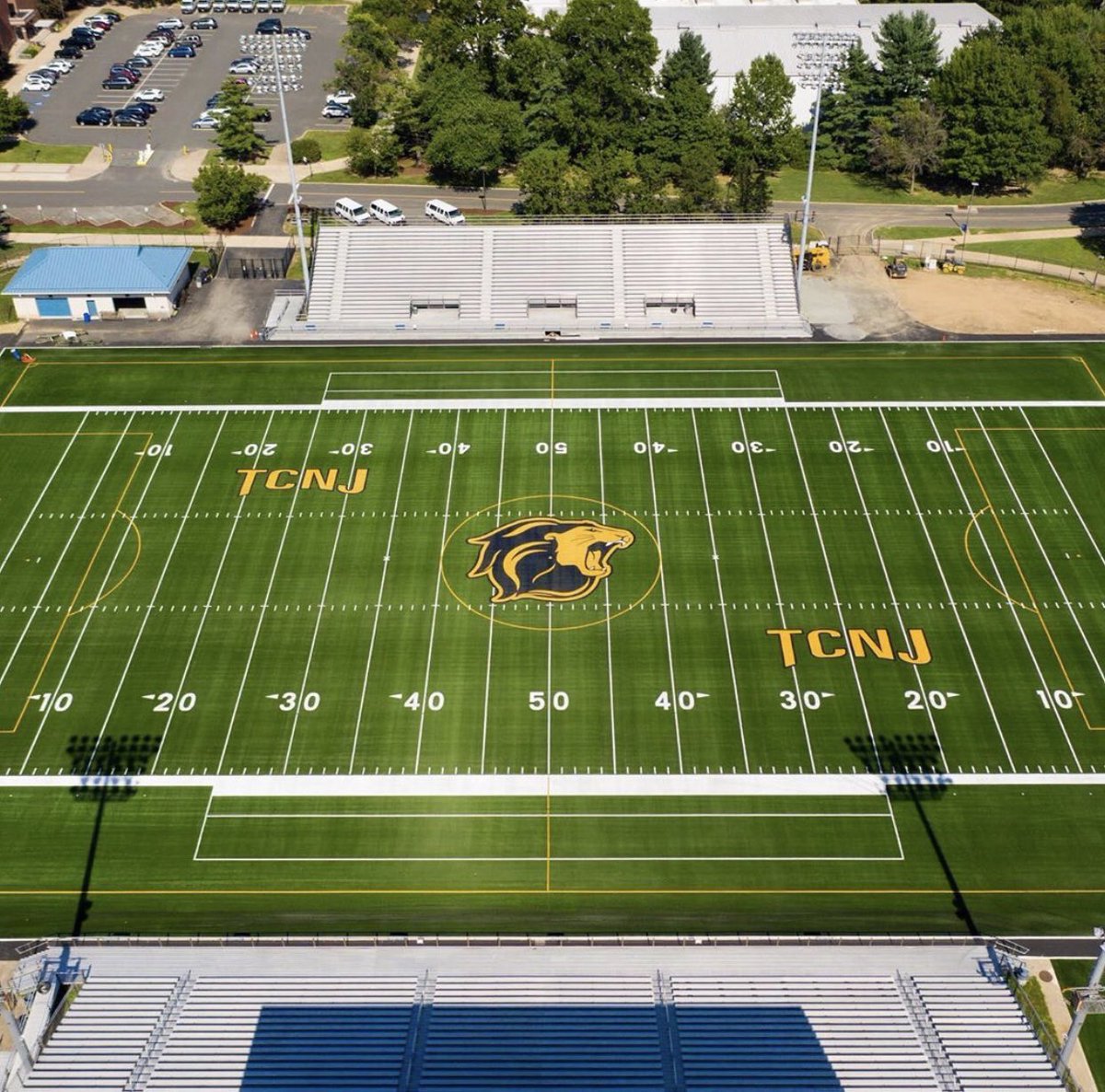 CJendryaszek's tweet photo. Lions Stadium, Welcome to the Den!! What an amazing venue to play at every week!! 🦁🔵🟨 #WGF #ForTheJersey #LionPride https://t.co/nx6ufFb5WO