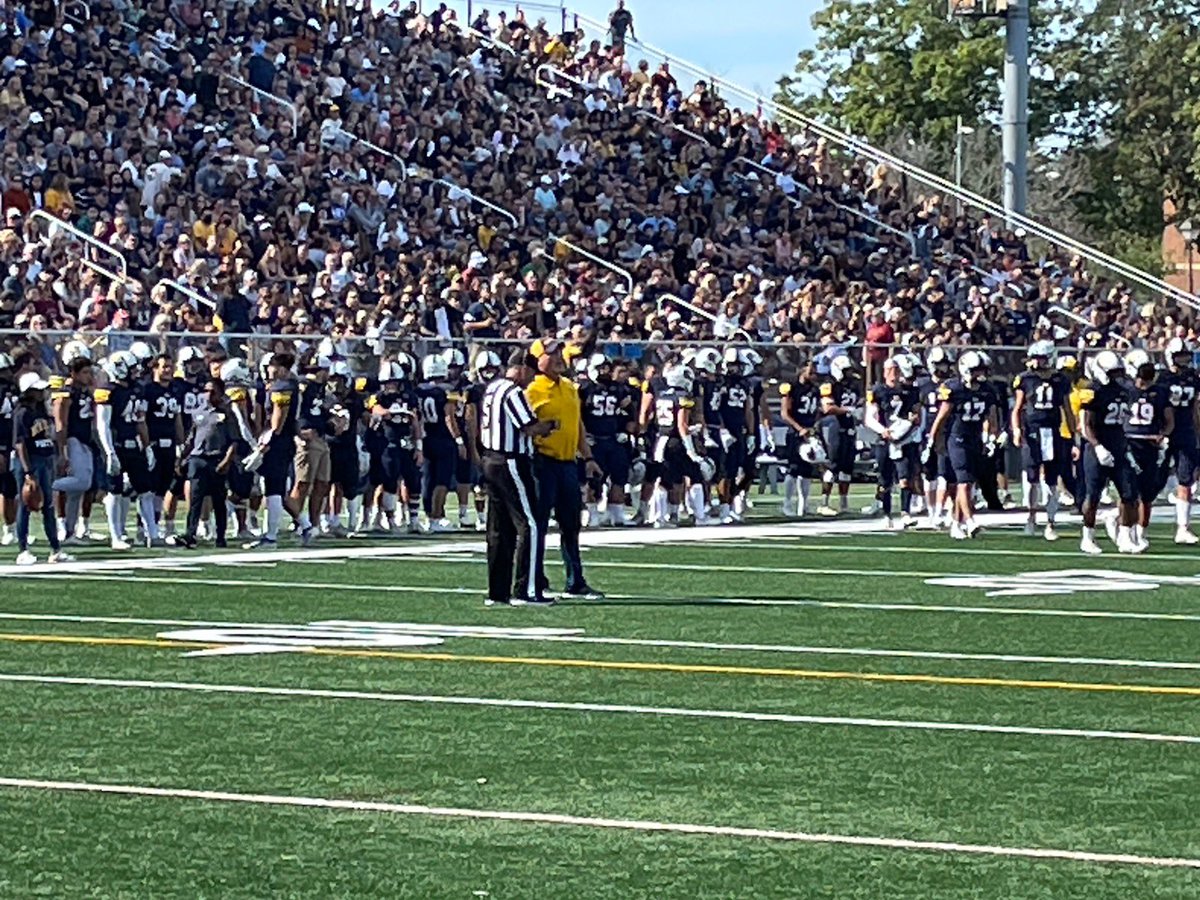 CJendryaszek's tweet photo. Lions Stadium, Welcome to the Den!! What an amazing venue to play at every week!! 🦁🔵🟨 #WGF #ForTheJersey #LionPride https://t.co/nx6ufFb5WO