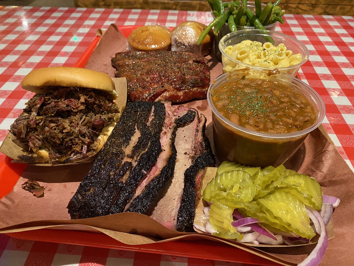 Nicolledub's tweet photo. When in Texas…just missing @McConaughey https://t.co/oNDqideArp
