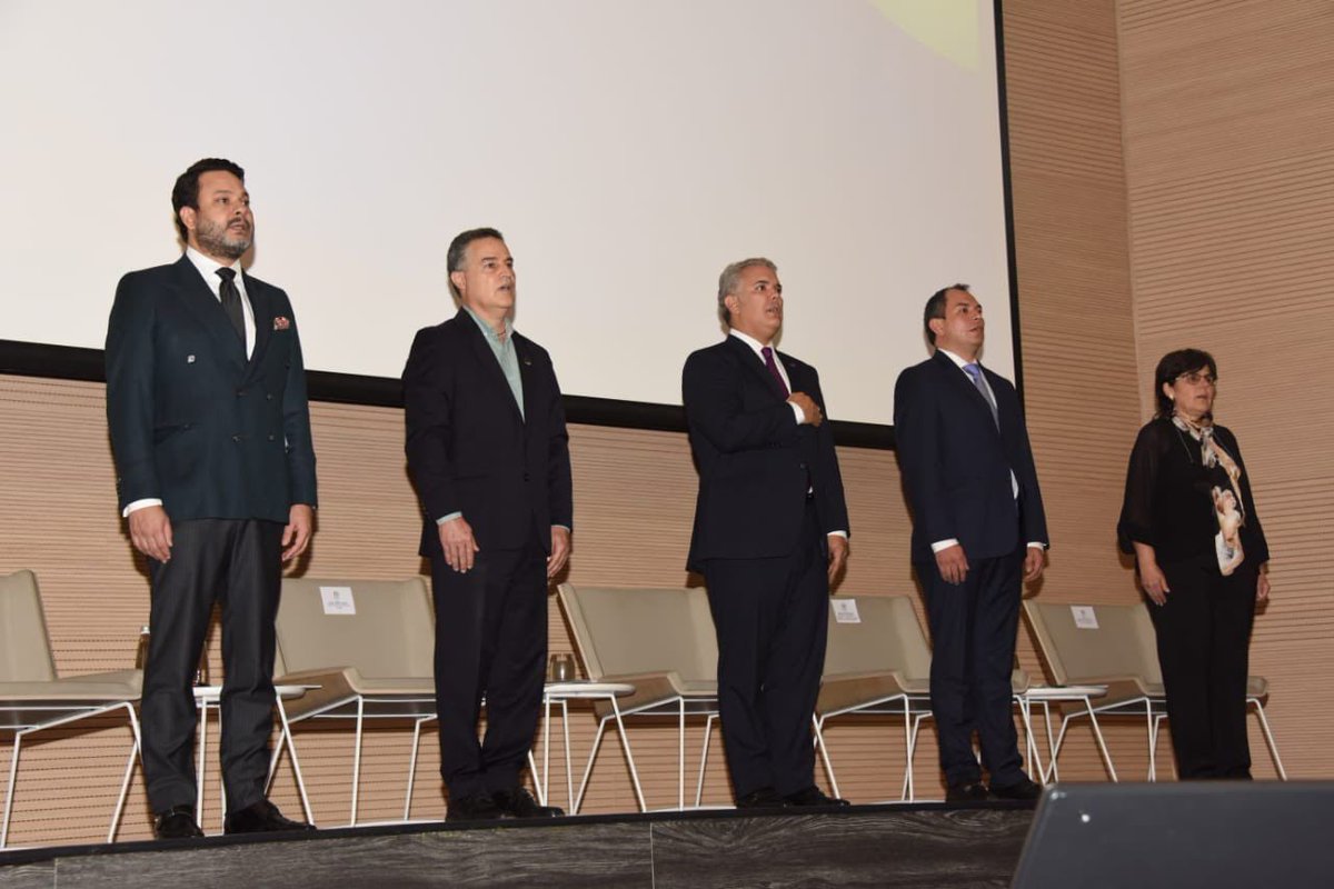 IDEA_Antioquia's tweet image. Somos la #BancaAliada de #Foroin, una iniciativa de @INTERGREMIALant para liderar la agenda estratégica entre gremios, empresarios y sector público donde contamos con la Presencia del Presidente de la República de Colombia @IvanDuque y nuestro Gobernador @anibalgaviria.