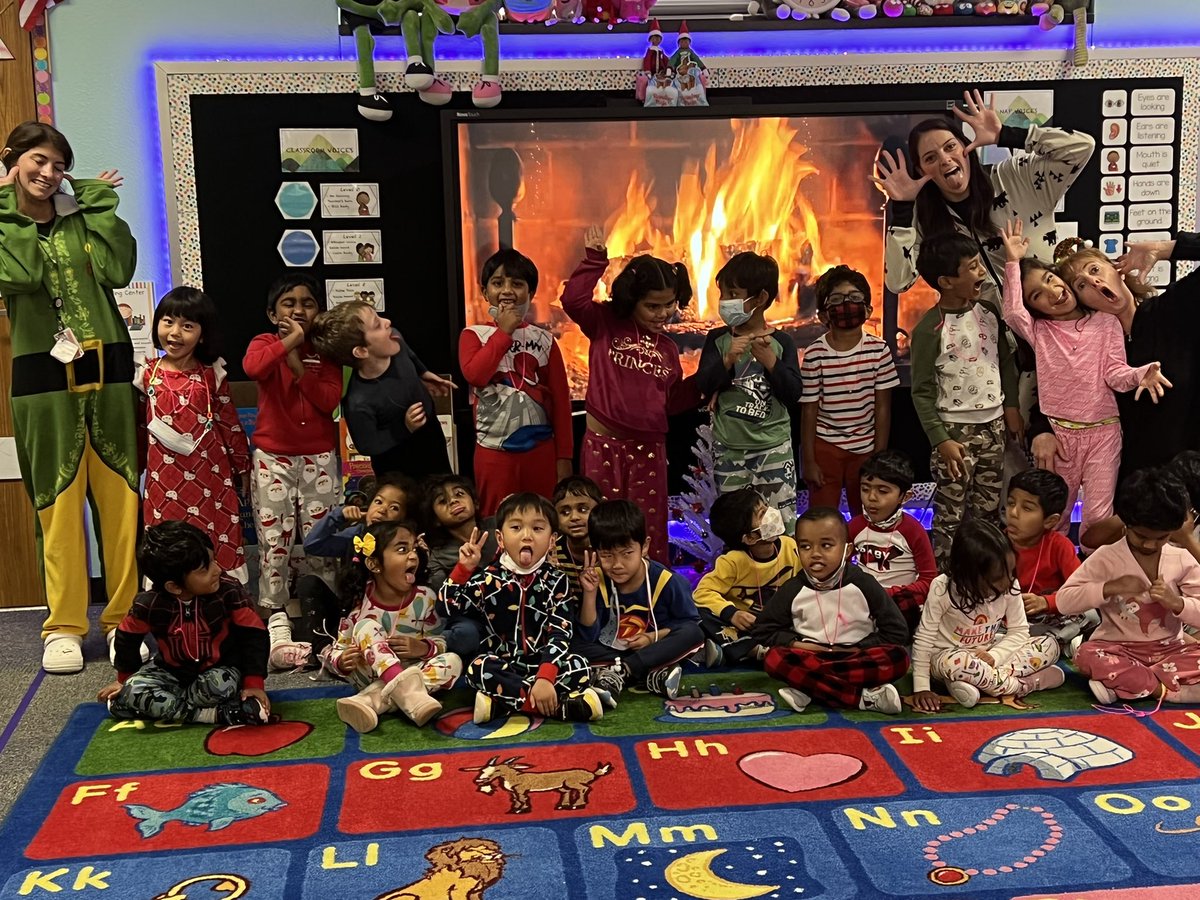MsHogan_PreK's tweet photo. Today was a special Tuesday! We had a guest reader read The Polar Express and we got to wear our PJs! @MissTano_DCE @DCEtrailblazers https://t.co/BMEIa6xdfV
