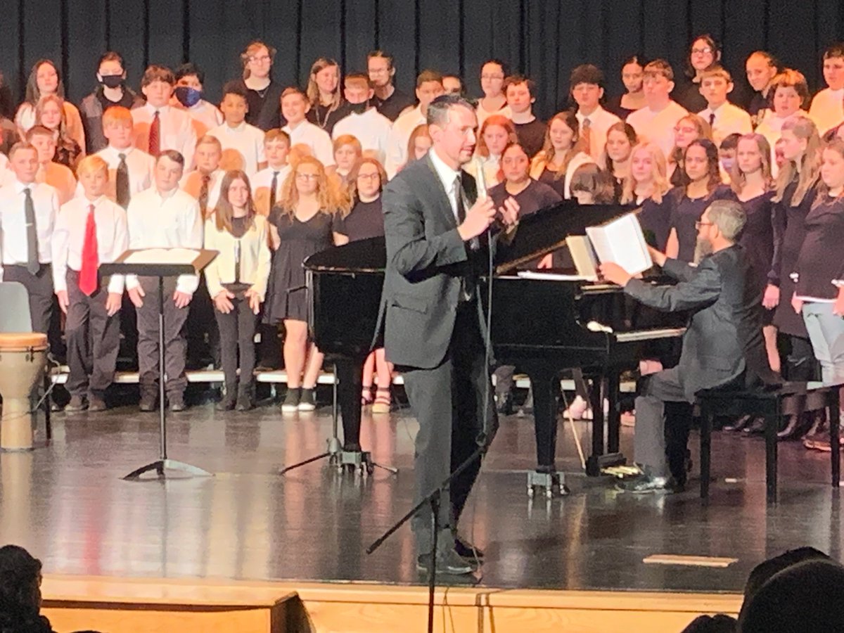 StacyBStory's tweet photo. What an awesome night at LCMS! The LCMS Eagle Choir's Winter Concert was spectacular! We are so proud of the hard work of our students and Mr. Fletcher who put such a classy performance together. Lots of talent at LCMS! #LCMSRockStars #kidsmattermost https://t.co/X6ZjIyg74f