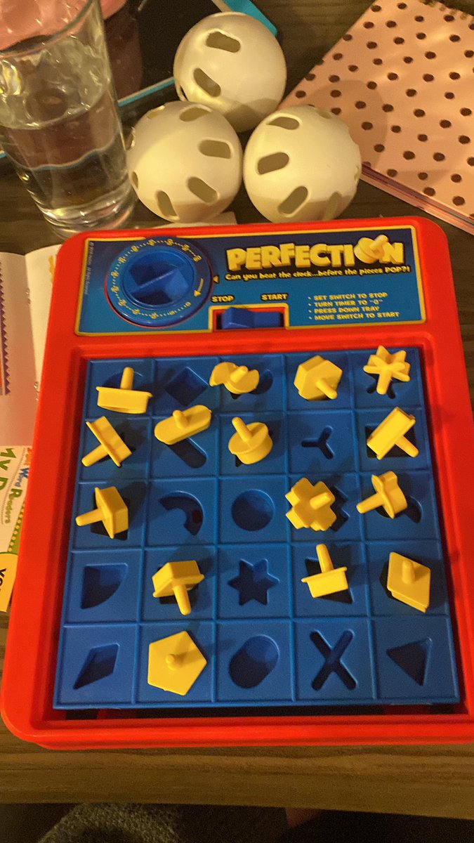 amysummers2's tweet photo. My kids are sleeping and I’m playing this game by myself and failing https://t.co/SWWzXeX7uD