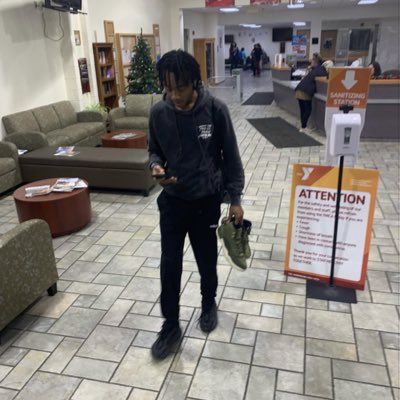 WhosJanye's tweet photo. #NewProfilePic https://t.co/EgWG5KXnKL