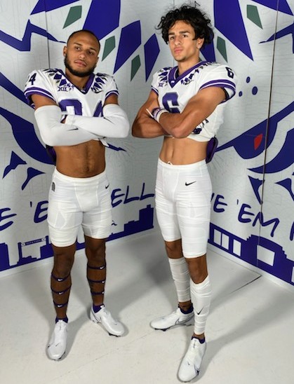 Jennife11320889's tweet photo. @CalebFord24 got to go with his Boi @Ashton_Cozart25 to TCU and try on some gear.. Love that they get to do this together. Caleb will possibly one day be with his boy. Everyone's path is different. Either way it leads to the top. 4⭐ and his favorite Corner. #D1Speed #24 #CB #6 https://t.co/j2ACrLmkAS