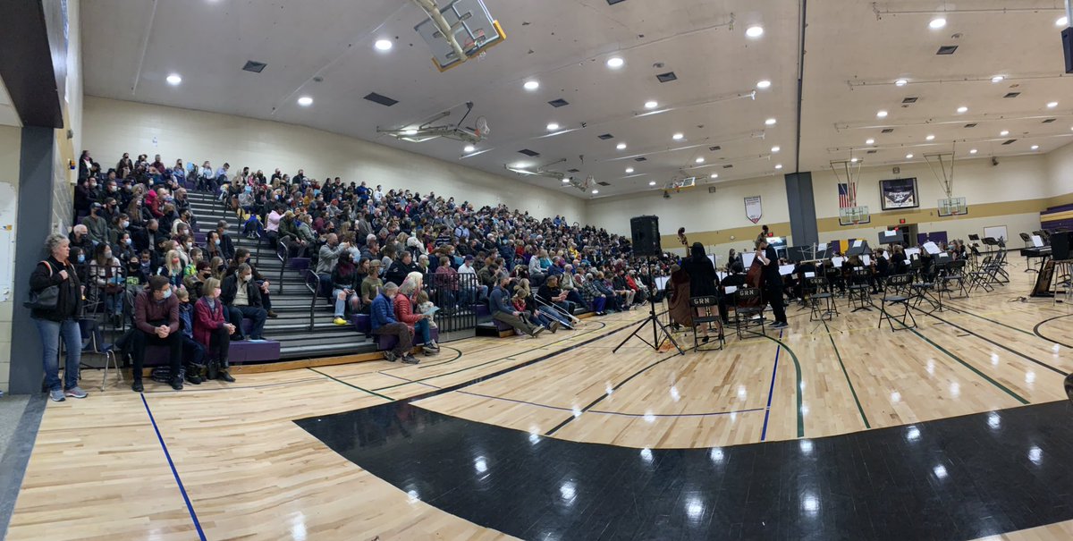 112MSmusical's tweet photo. WHAT A NIGHT! So proud of all the MS orchestra students and their amazing directors! #ECCSpride https://t.co/rFdJrFslLF