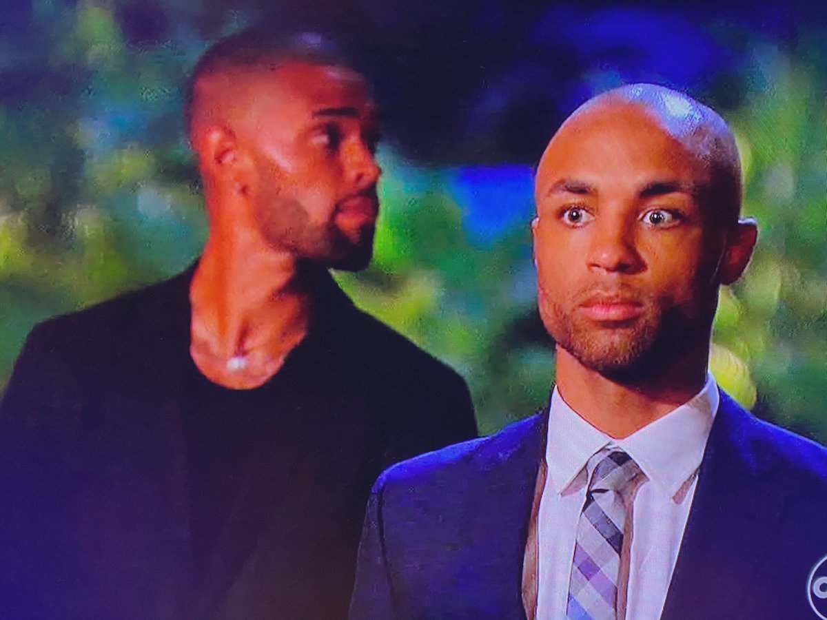 Joe looks like Raven when she sees a vision #thebachelorette