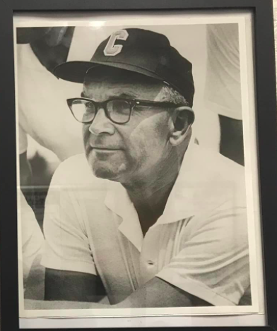 ChiefSmoke10's tweet photo. Insights into a Genius.... Blanton Collier

Coaching the Eyes, position by position

#CaptainGeorge
#1964WorldChampions
#WildcatsOverVolunteers
#LegendaryUKCoachingStaff
#ShulaSchnellenbergerArnspargerKnoxNorthAllen

https://t.co/puvzGfJlSY https://t.co/e8spYdgeUs