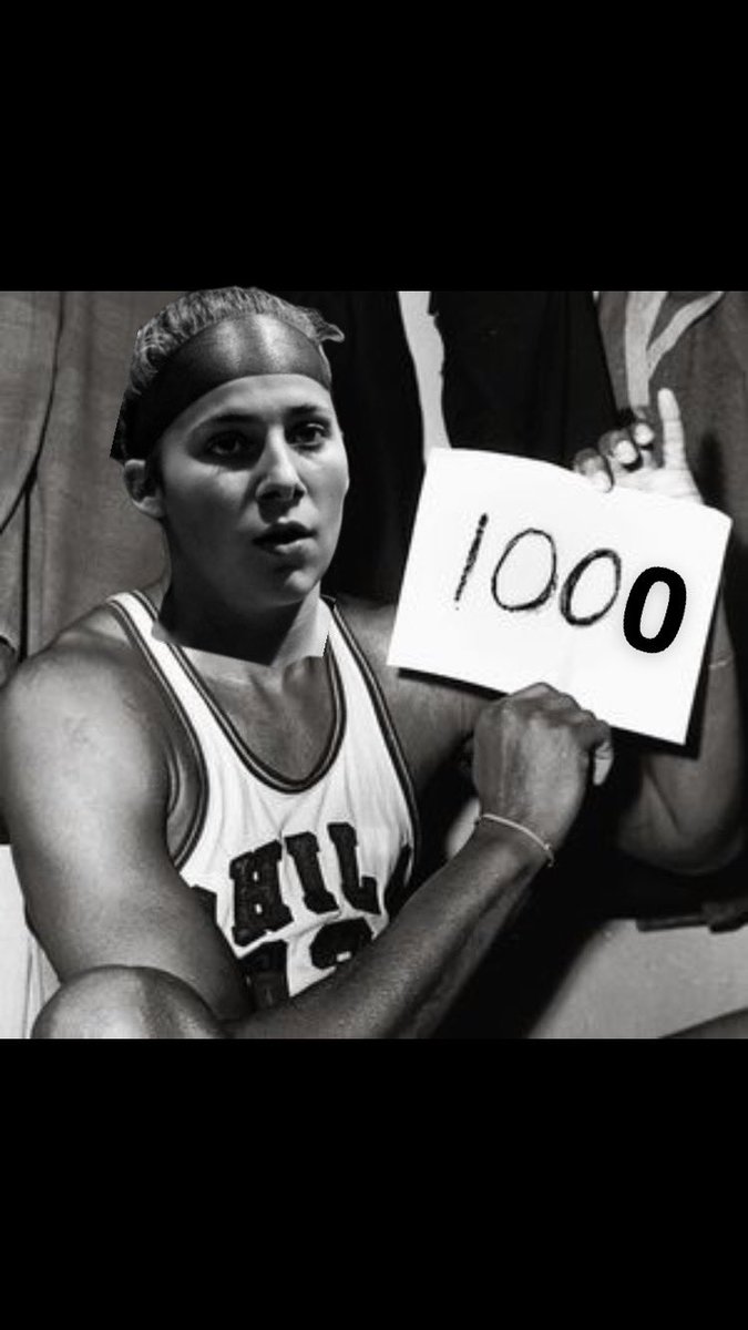 CONGRATS <a href="/HalliPoock/">halli</a> ⭐️ on 1,000 career points, also good win tonight girls 💰