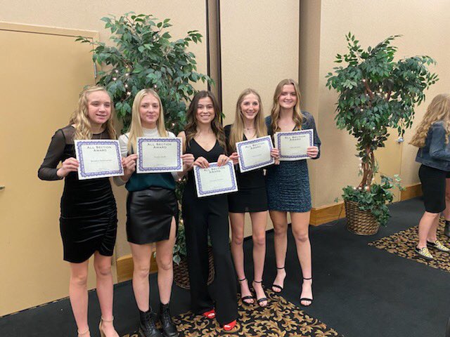 EFLadySoccer's tweet photo. Our ladies attending the WPHSGSCA All Section/All WPIAL Banquet on Sunday.  We are very proud of you girls, way to represent EF! #efpride https://t.co/A3AblCXnXT