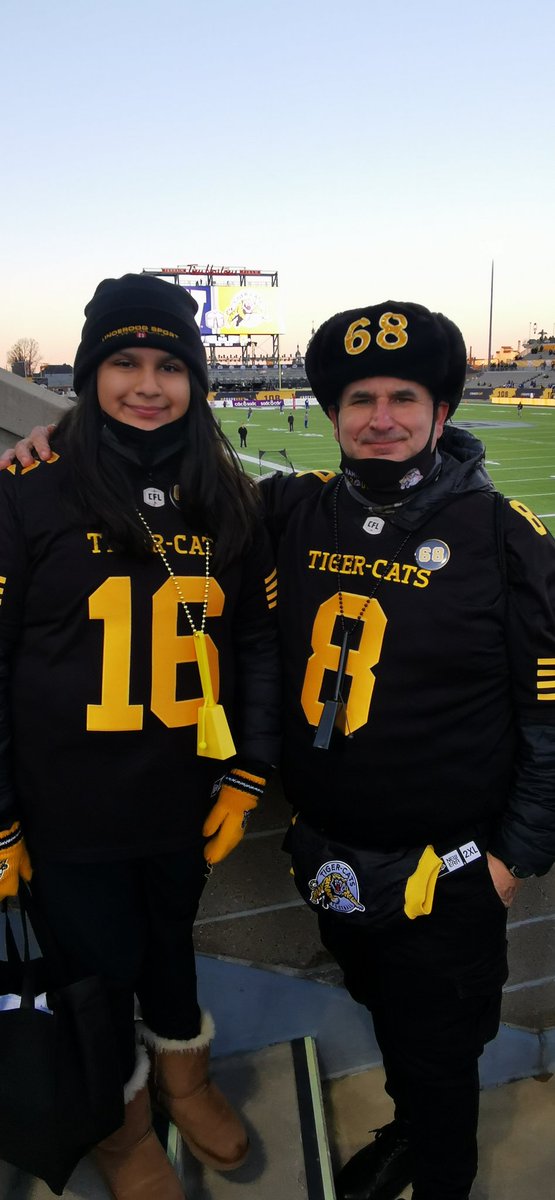 greatfoodex's tweet photo. Thanks @Ticats for a great playoff run! We will see you next year! What a blast!
#ticatfamily #GreyCup2021 @speedybanks87 @jmasoli8 #Mosca68 @BralonAddison2 https://t.co/LIf4FqLXnR