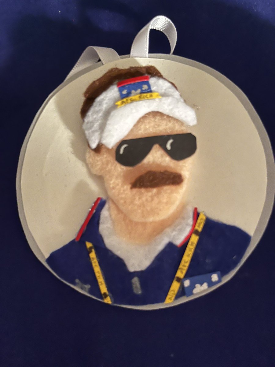 Lindsay_Joy_B's tweet photo. It would appear Santa has arrived to all the #baseballslumberparty ers, i so can finally share the amazing ornaments from @AllBirdsOnBats #redlasso #baseballislife https://t.co/TYlSxhe0hK