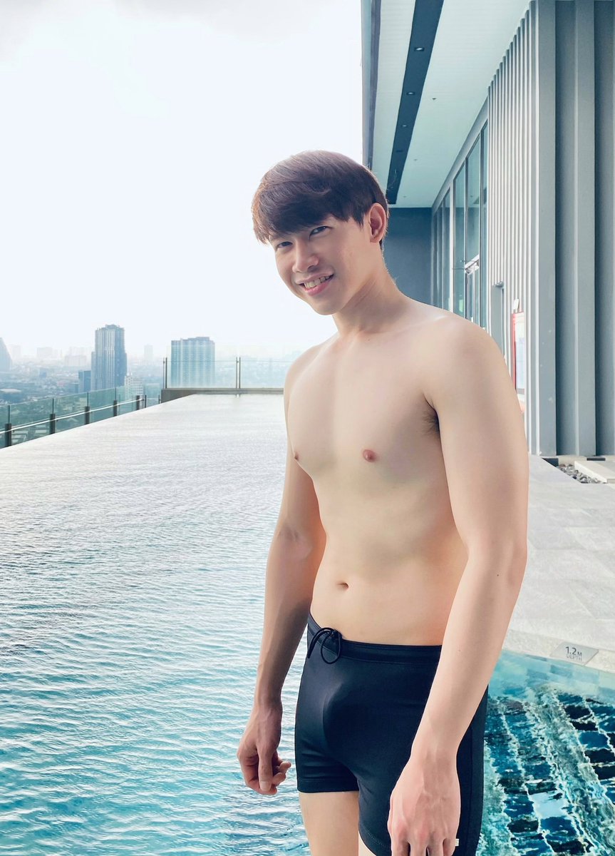 มาเล่นน้ำกันครับ 😅