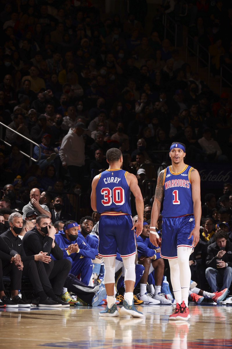 Mike Vorkunov on X: Reggie Miller, Ray Allen, and Steph Curry share a  group hug at MSG center court. That's Spike Lee in the orange suit and hat  trying to get the
