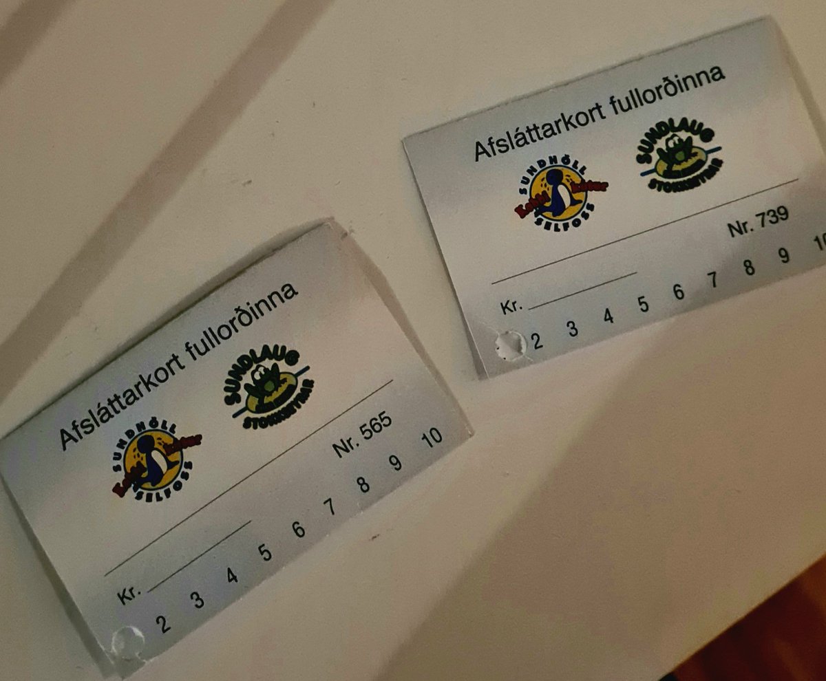 halldoraskell's tweet image. Personal finance life hack #36:

Aldrei kaupa einn miða í sund á 1.050 kr. Þegar þú getur keypt einn miða á 4.300 kr.