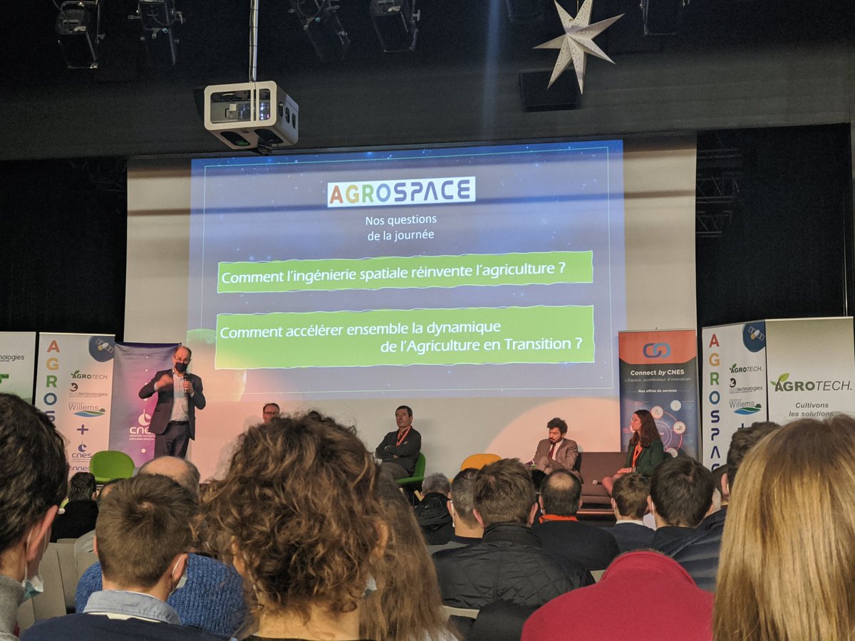 farmleap's tweet photo. En direct de l'#agrospace organisé par @euratechnologie, le @CNES et #agrotech 🎉

Le sujet du jour : 
🚜 Accélérer l'#agriculture en transition via les #technologies spatiales 🛰️

L'occasion pour nous de présenter le projet #CROP que nous menons avec @OKP4_SF et @kermap_info 💡 https://t.co/nOYsMMWdVS