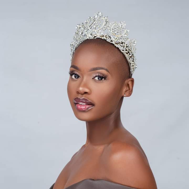 KgatlengI's tweet photo. Palesa to raise high Botswana π§πΌ
This Friday, at 1am local time, kgatleng native, Palesa Molefe will raise high the country's flag in the Grand Finale of the Miss World.
State broadcaster, Btv, will air live the finale.
Follow us for more news
#ReachingOutToYou https://t.co/1oaQPABLyg