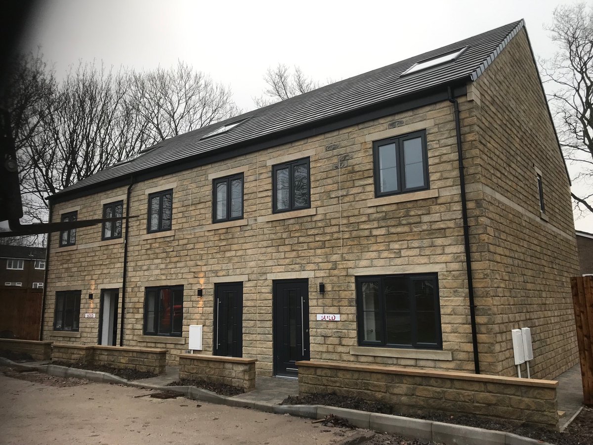 EPS Group have successfully completed Air Tightness Testing &amp; Extractor Fan Commissioning on a development of 9 houses in Manchester. 

epsgroup.co.uk/our-services/d…