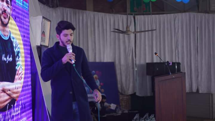 JamiatIIUI's tweet photo. 4th Session Of 1st Day

Seminar : Study Abroad And Scholarships

 Mir Waleed (Famous YouTuber ) Conducted The Session.
Muhammad Usman Ghani (Secretary Islami Jamiat Talba IIUI) Presented The Souvenir Shield To  Guest.

#MEEIIUI #JamiatIIUI https://t.co/sOGBmcMcVM
