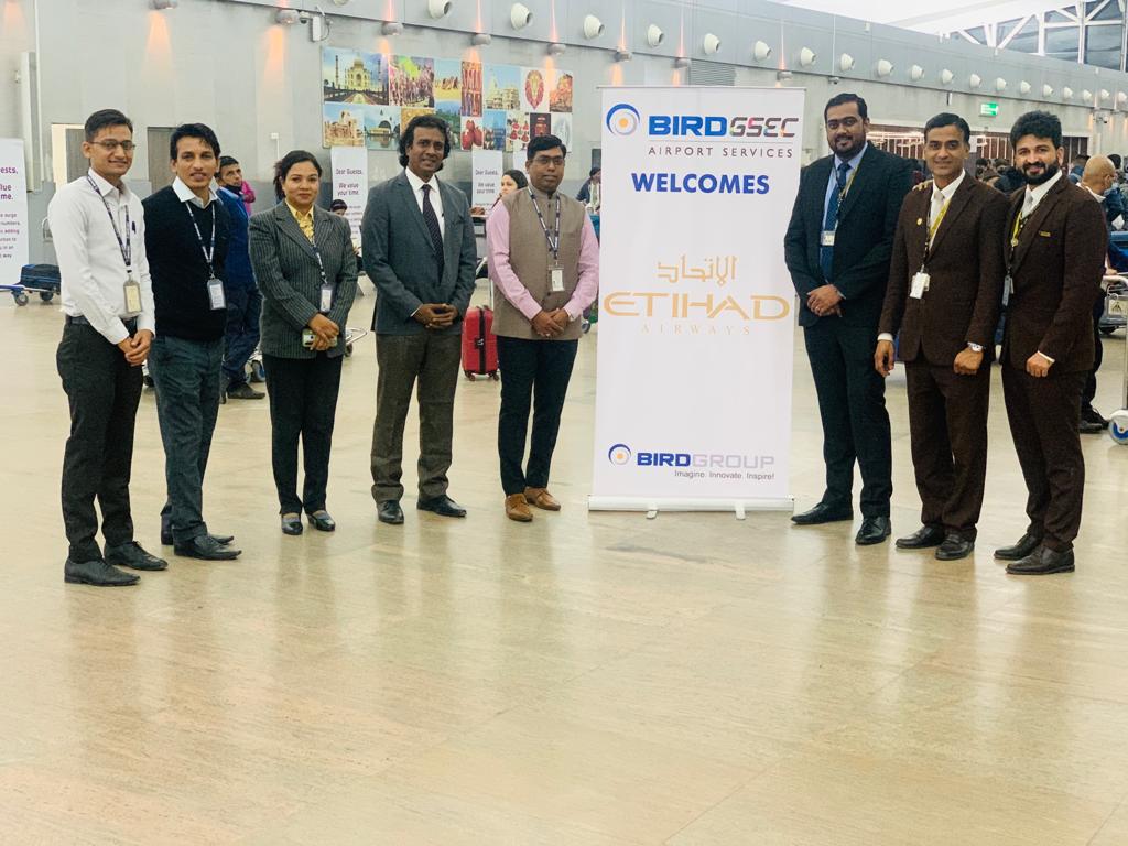 BirdGrp's tweet photo. Svāgata chē Etihad Airways!
GSEC Bird Airport Services #BirdGSEC welcomes #EtihadAirways at #AMDAirport. We thank all stakeholders for a smooth ground handling cut-over on 15th December'21.
#Ahmedabad #SVPI #AdaniAirports #groundhandling #birdgroup https://t.co/VcubWxKHKH