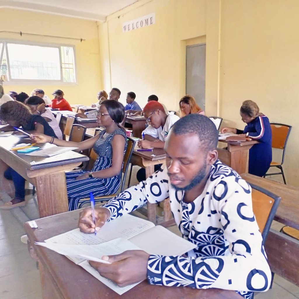 iucdouala's tweet photo. Examen

Bon courage à tous les étudiants de #BTS 2 et HND 2  #ISTDI, #ICIA et #3IAC qui Composent le semestre 3 cette semaine.

Donnez le meilleur de vous.

#IUC #examen https://t.co/l37aSyTTLz