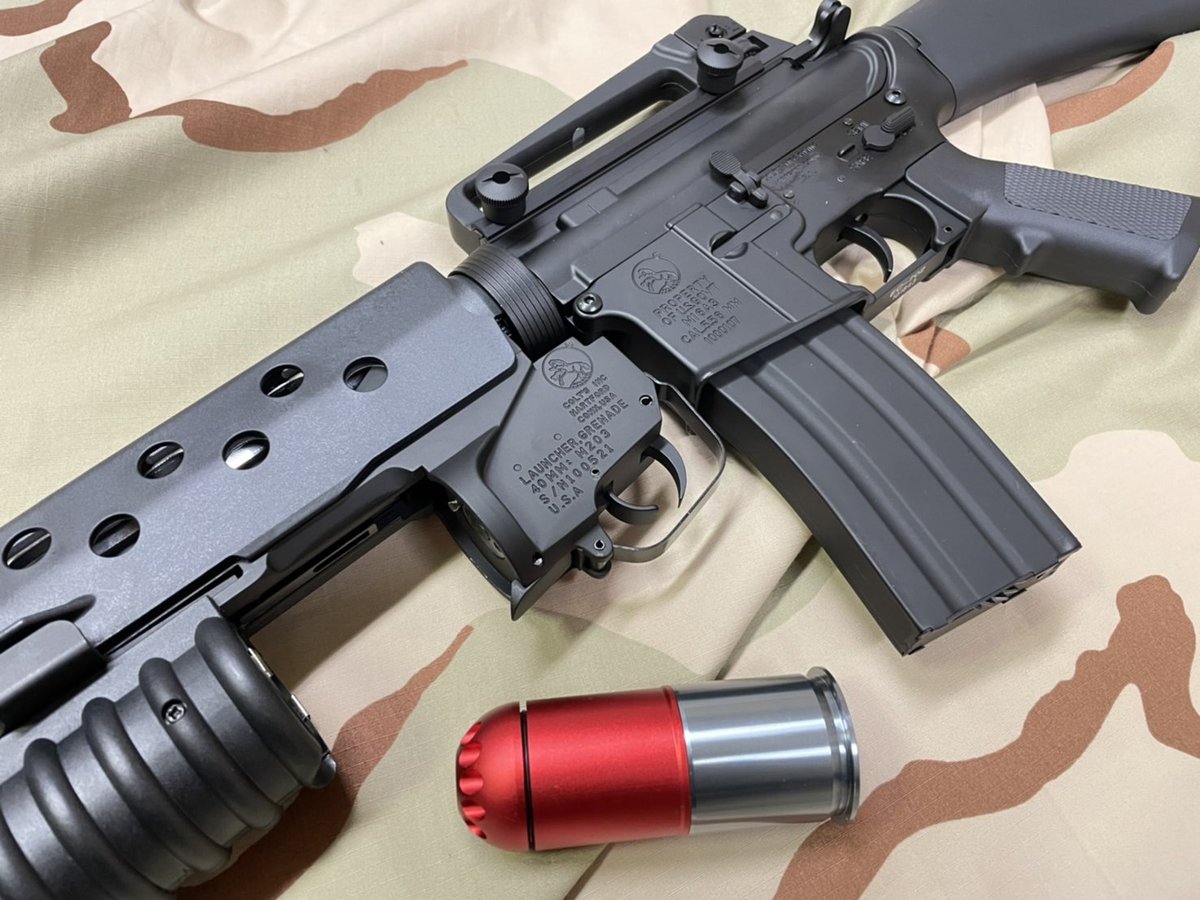 東京マルイ 電動ガン M16A2+他社製M203付き（モスカートランチャー） 東京マルイ 電動ガンM16A2(M203グレネード装備)