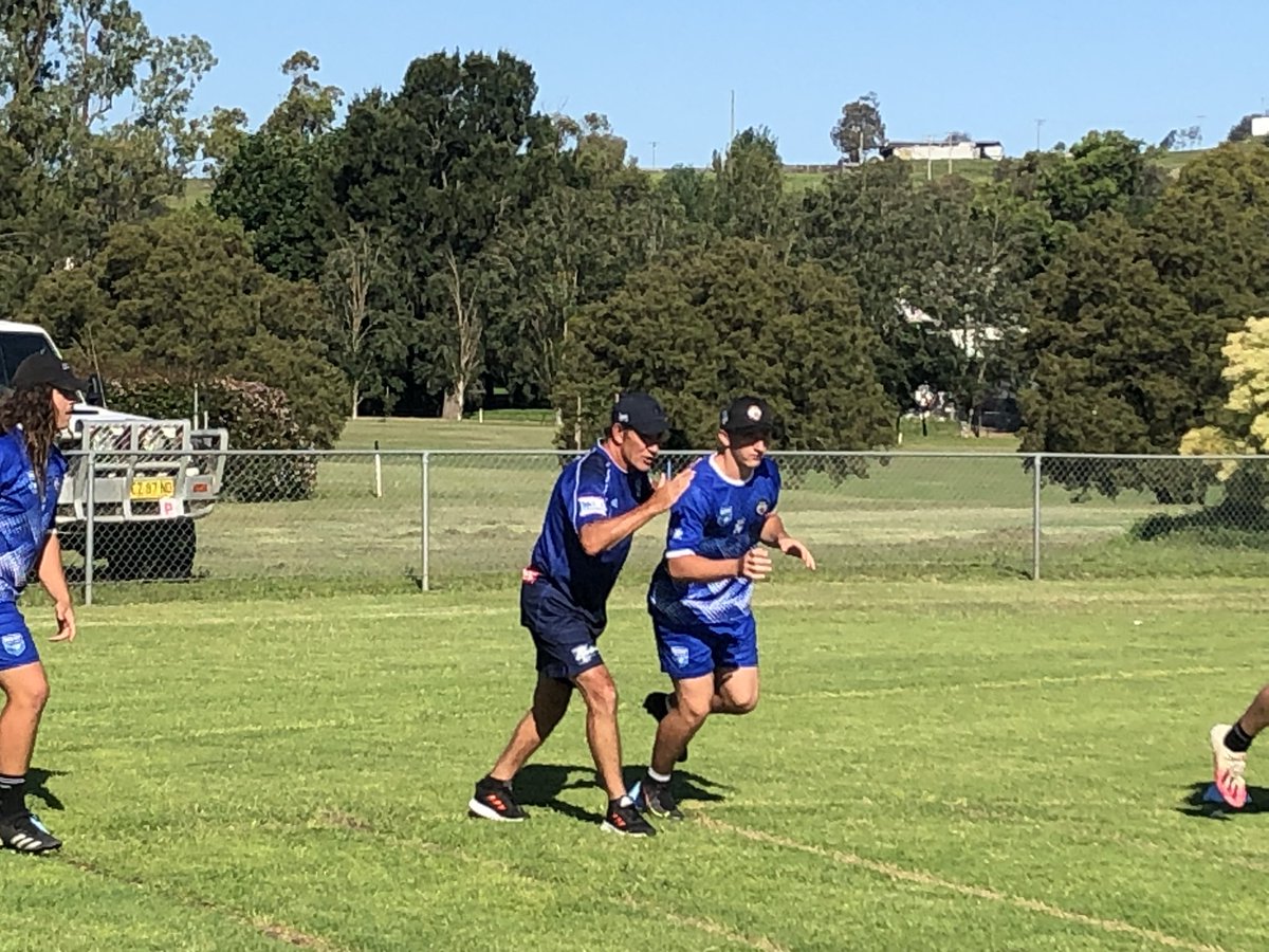 GNTigersCRL's tweet photo. Satellite sessions for Johns and Daley squads last night at Farrer and tonight at Aberdeen. Great to have @NRL_Bulldogs Craig Wilson and Jason Alchin there to assist. @PhilGould15 https://t.co/JWQ6JZqPl0