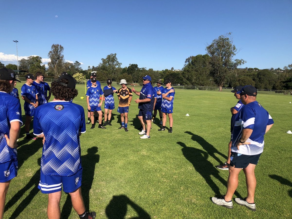 GNTigersCRL's tweet photo. Satellite sessions for Johns and Daley squads last night at Farrer and tonight at Aberdeen. Great to have @NRL_Bulldogs Craig Wilson and Jason Alchin there to assist. @PhilGould15 https://t.co/JWQ6JZqPl0