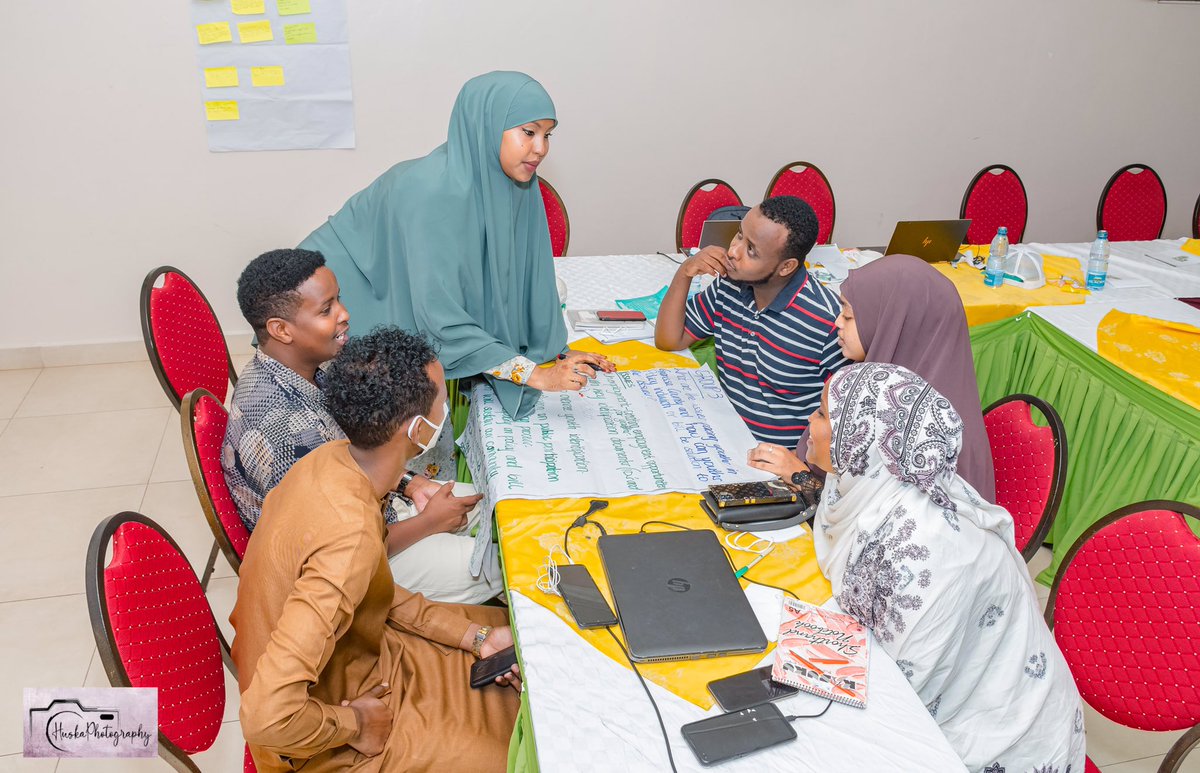 aden_zeytun's tweet photo. Day 2 #NYCingarissa kicked with group discussions on issues faced by youths in Garissa and youth policy inclusion to the issues
@NYC_YouthVoice @UNDP
#UNDPDeepeningDevolution #NycinGarissa https://t.co/9yTf0eu5uD