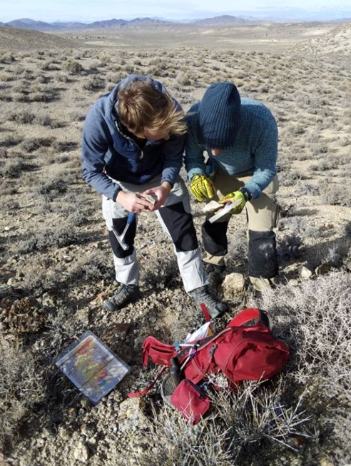 mining_great's tweet photo. At Trafalgar Hill, Dr James Blight (Exploration Manager) &amp; Jack Davies (Senior Geologist) review the terrain. This visit follows a successful drilling campaign in 2021 with further drilling planned for 2022.

https://t.co/v8B1FCLh2j

#Gold #Silver #Copper #Nevada #Mining #GWMO https://t.co/bfQaryp2HX