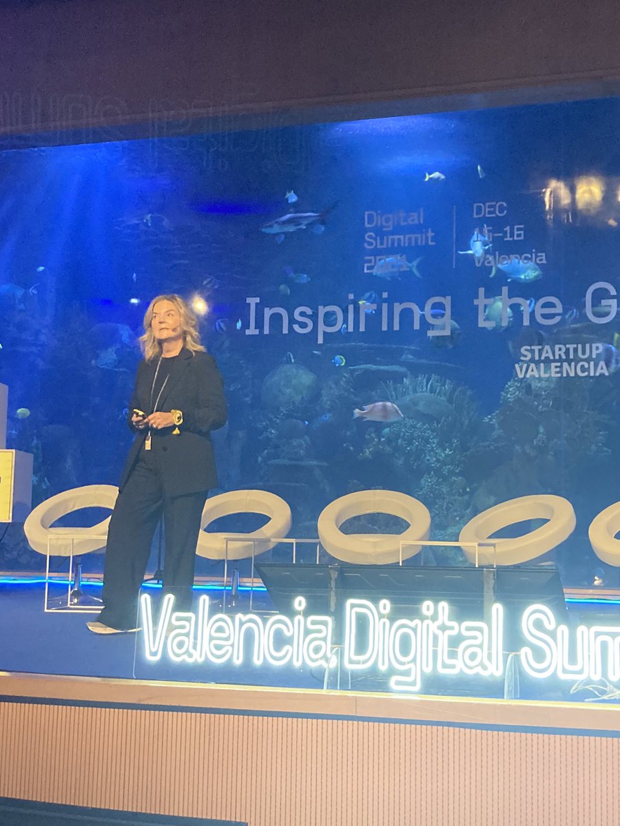 RafaSerratosa's tweet photo. @pilarmateoh en #VLCDigitalSummit 

@Startup_VLC https://t.co/izrjHyBMCZ