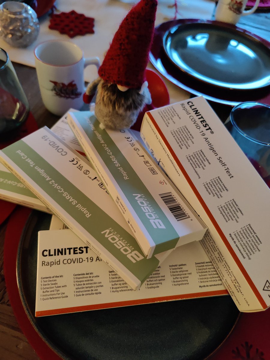 Rusnytt's tweet photo. FAMILIEJULEN REDDET 20 #SELVTESTER 1900NOK  - @bergenkommune utsolgt - @kjerkhol kan ikke hjelpe - men @jonasgahrstore lover #refusjon  #vanligefolk for selvtester og #strømutgifter i jan-mars når vurdering m @Folkehelseinst og smittetallet >10K? #dax18 #tv2 @mariesimonsen #gule https://t.co/2r7cbAoGY3