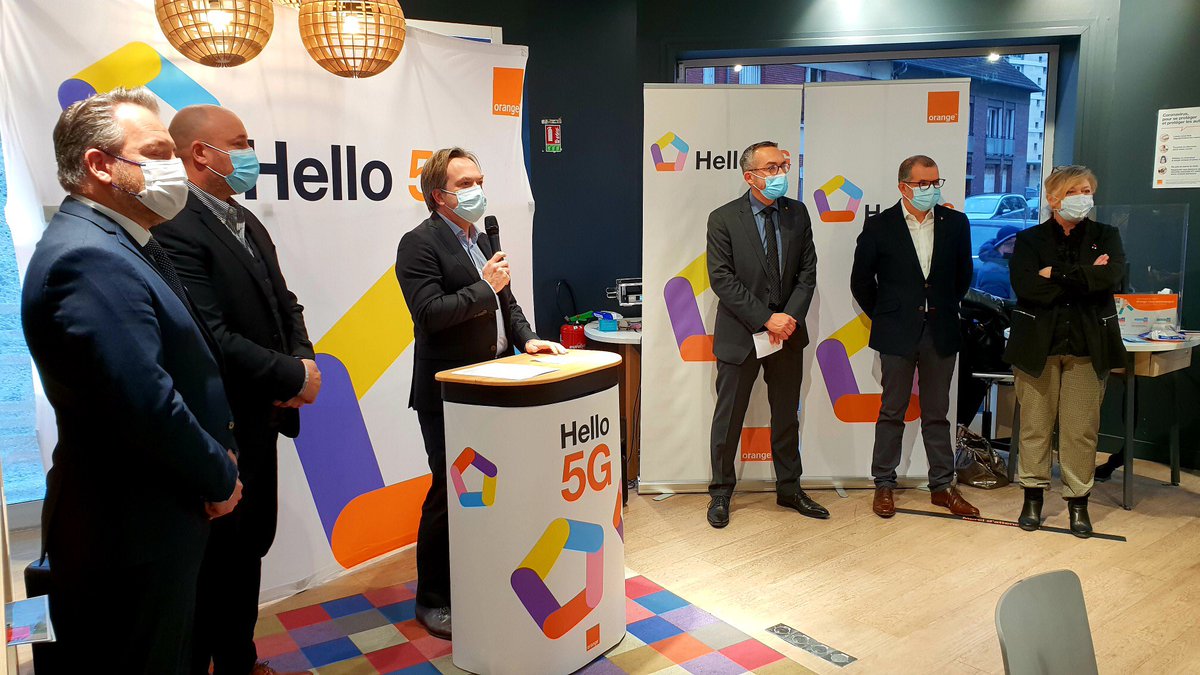 LudovicGuilcher's tweet photo. Un accueil chaleureux pour la #5G d'@orange à Beauvais, première commune couverte de l'Oise !
Je remercie les nombreux intervenants présents ce matin : la @villedebeauvais, le @CD_oise, la @Prefet60 ainsi que le @SDIS60, l'incubateur #ITerra et @Athenais_Oslati ! https://t.co/SInZKIyzcu
