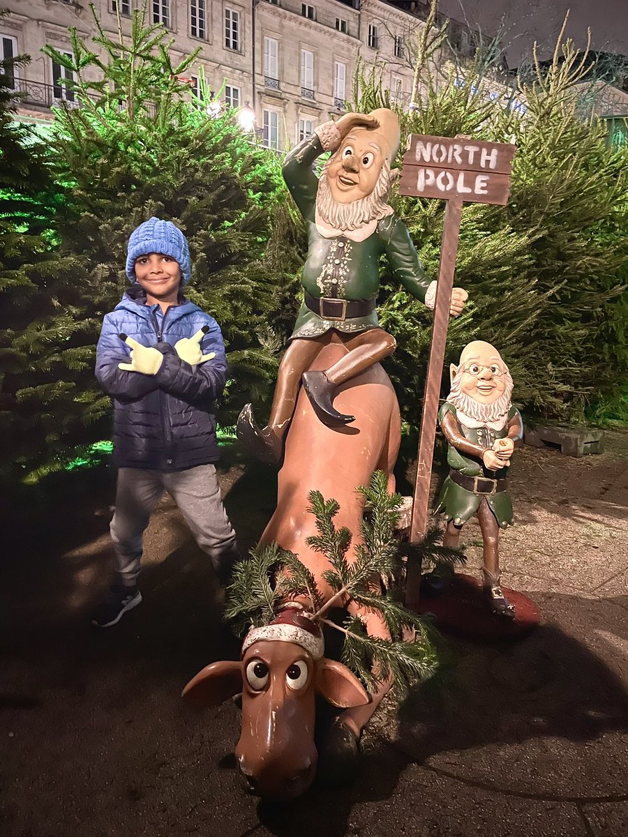 AviRajapet's tweet photo. Not quite the North Pole but cold enough #atthefair #lovethecold #akitravels https://t.co/7f4HHBPkxB