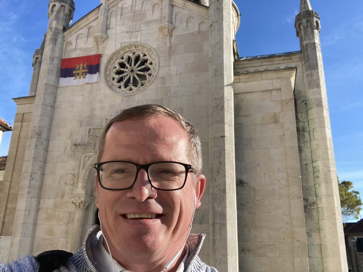 GunterFehlinger's tweet image. I call all Churches in Montenegro 🇲🇪 to stop flying flags of former colonial master Serbia 🇷🇸- This is clearly political and Churches shall not be party political or work against the state and public order