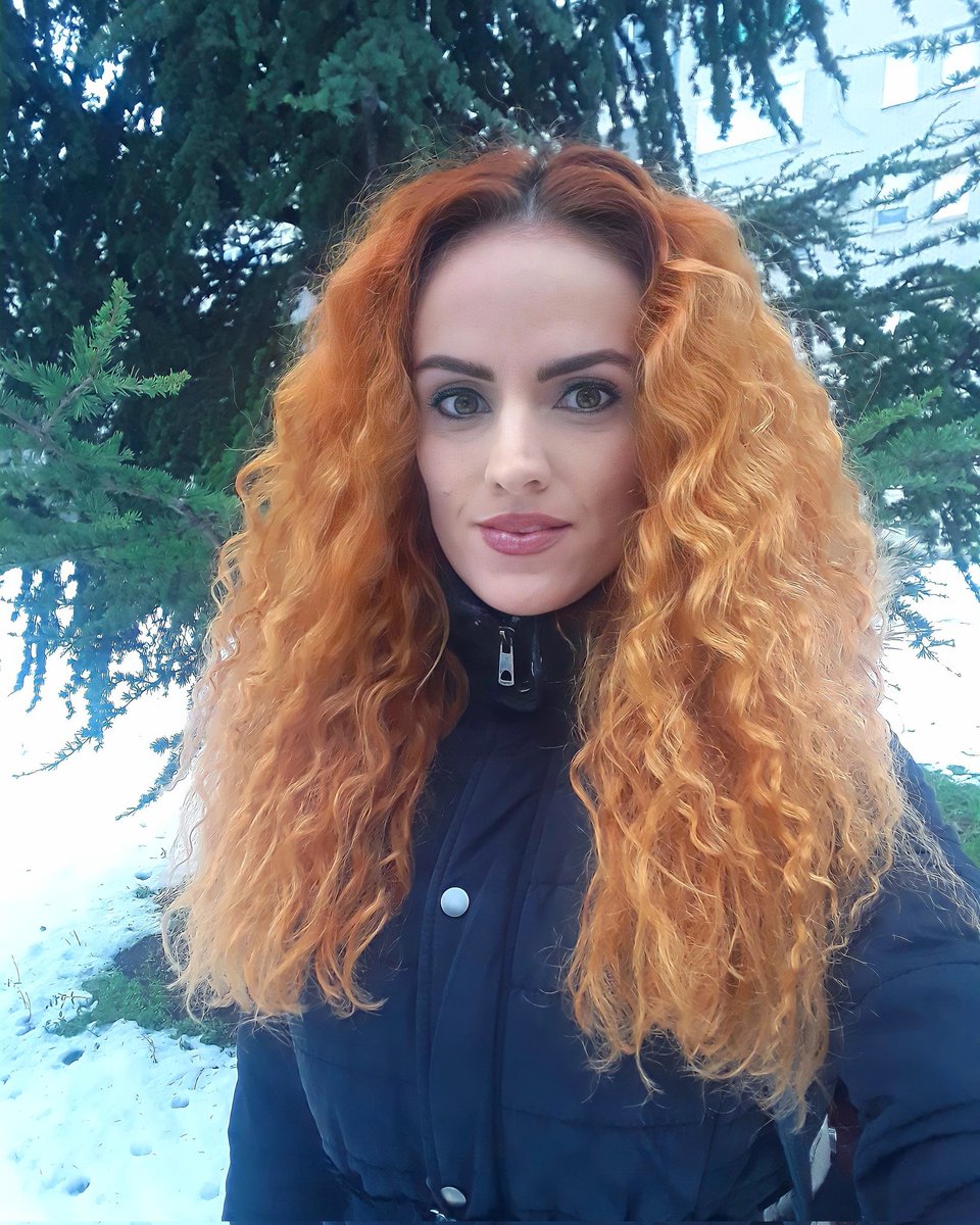 NellyMonk1's tweet photo. Winter morning π²β
Its very cold today and I can feel the frost around me, but just love this fresh air π¬
So many musical projects is ahaid and I cant wait to share more πΌ
#winterdays #winteroutfit #winterishere #coldmorning #gingergirlsofinstagram #wednesdaymood #lovewinter https://t.co/8mkS2zC4Zg