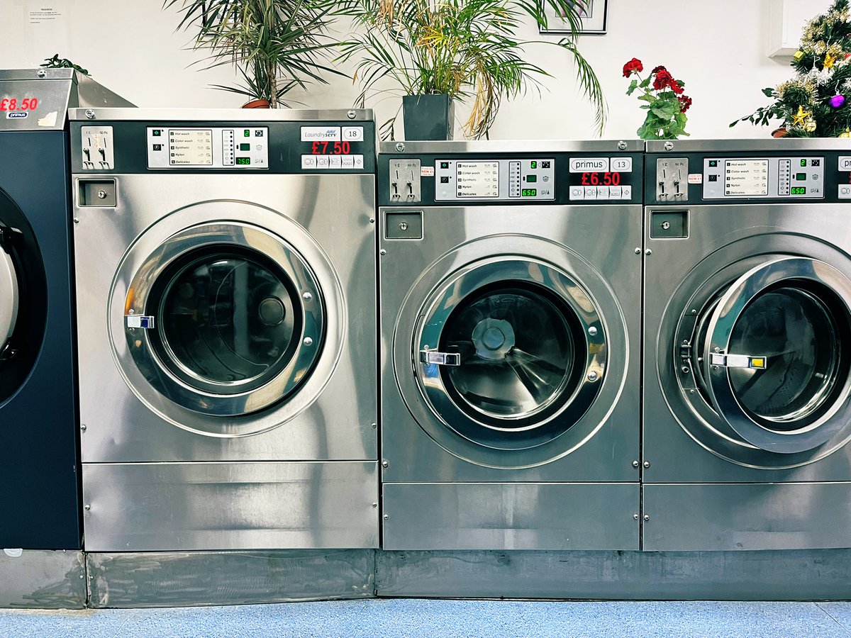 DDCrochetDesign's tweet image. I do have a washing machine but this is the first time ever using the laundrette 😀 It’s so relaxing #WednesdayMotivation #WednesdayWashing #Washing #DotCotton #Magic