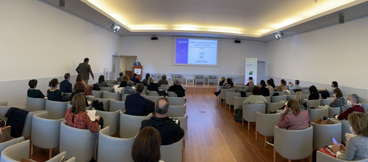 EduardoArri1's tweet photo. Hoy en #Basque4SC estamos conociendo los proyectos europeos con participación vasca relacionados con ciudades sostenibles. Un auténtico #trabajoenequipo https://t.co/ETVWKhtSHE