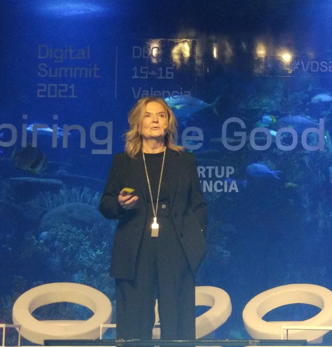 Virginia Sánchez (@cosquis) on Twitter photo "Todo el mundo está llamado a cambiar las cosas a través de lo que sabe hacer". "Hay una gran diferencia entre una empresa social y una empresa con responsabilidad social". Joyas que nos deja <a href="/pilarmateoh/">Pilar Mateo Herrero</a> en #VDS2021 "Todo el mundo está llamado a cambiar las cosas a través de lo que sabe hacer". "Hay una gran diferencia entre una empresa social y una empresa con responsabilidad social". Joyas que nos deja <a href="/pilarmateoh/">Pilar Mateo Herrero</a> en #VDS2021