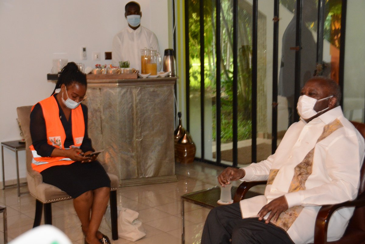 recensement2020's tweet photo. #OnsefaitRecesencer
Son Excellence Monsieur Laurent GBAGBO, Président du PPA-CI s’est fait recenser hier mardi 14 décembre à son domicile.
Le Recensement Général de la Population et l’Habitat 2021, je suis concerné, je participe.
#RP2021 #BTPR #RP21 #Recensement225 #cotedivoire https://t.co/GACRg1YSBR