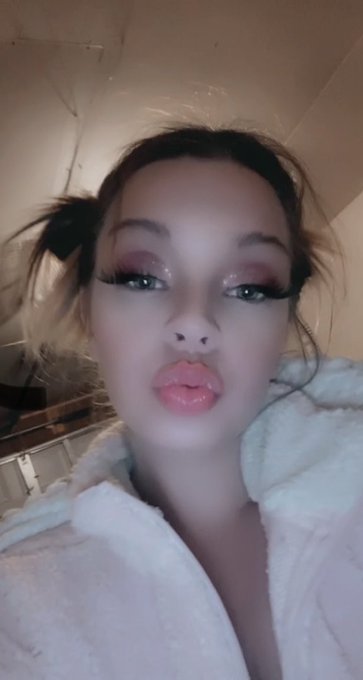 Good night to me good morning to you guys 💋👅#addme #blonde #pretty #girl Snapchat me : Lbabybunnie &bull;<a href="/tag/addme"class="tags">#addme</a><a href="/tag/girl"class="tags"><span>#girl</span></a><a href="/tag/blonde"class="tags"><span>#blonde</span></a><a href="/tag/pretty"class="tags"><span>#pretty</span></a>