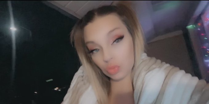 Good night to me good morning to you guys 💋👅#addme #blonde #pretty #girl Snapchat me : Lbabybunnie &bull;<a href="/tag/addme"class="tags">#addme</a><a href="/tag/girl"class="tags"><span>#girl</span></a><a href="/tag/blonde"class="tags"><span>#blonde</span></a><a href="/tag/pretty"class="tags"><span>#pretty</span></a>