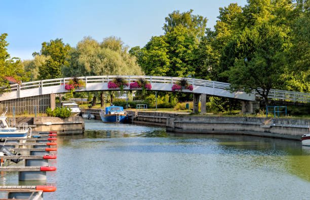 Today #Elisa5G has expanded to three new municipalities in Southwestern Finland: Parainen, Kokemäki and Huittinen. The #5G network is now available in 142 municipalities and covers over 70 % of the population in Finland.