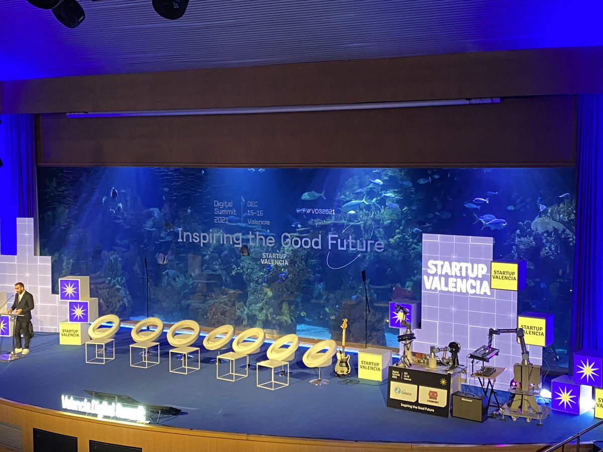 jm2dev's tweet photo. The coolest stage for a conference #valenciadigitalsummit #valencia_digital_summit #startup #conference #digitalspain https://t.co/X1B7qkxGgk